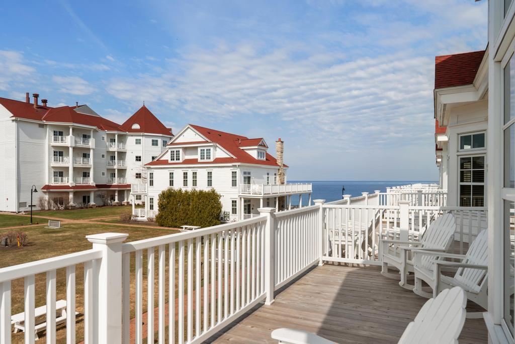 623 Lakeside Court Bay Harbor MI 49770