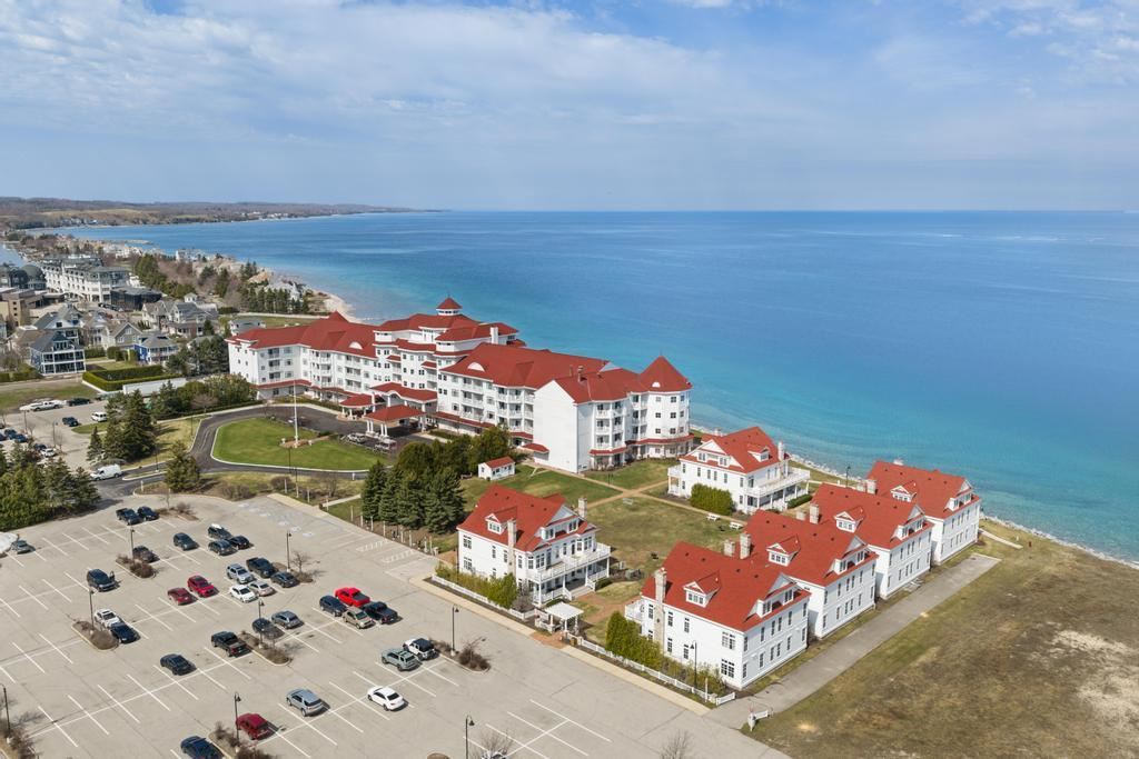 623 Lakeside Court Bay Harbor MI 49770