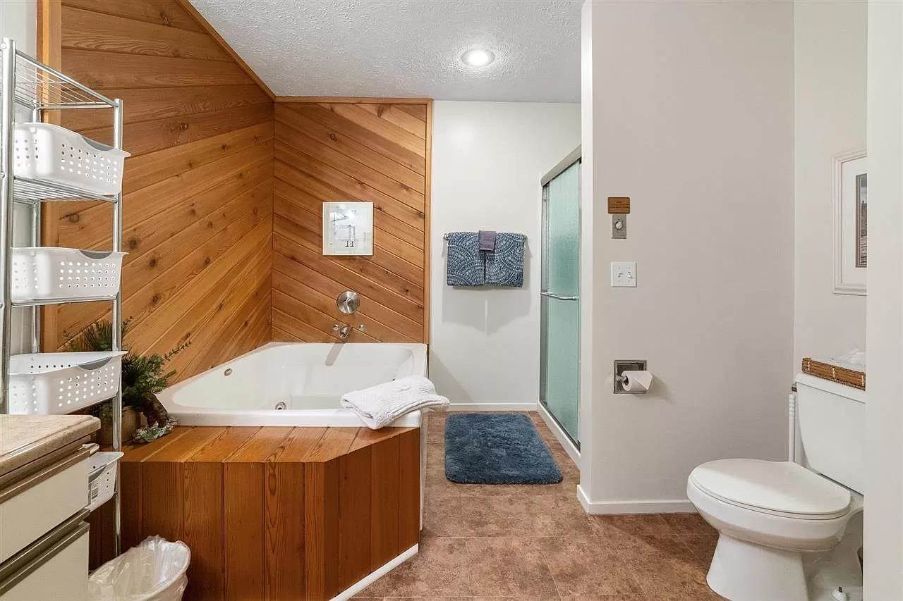 4749 S Pleasantview Road Harbor Springs MI 49740