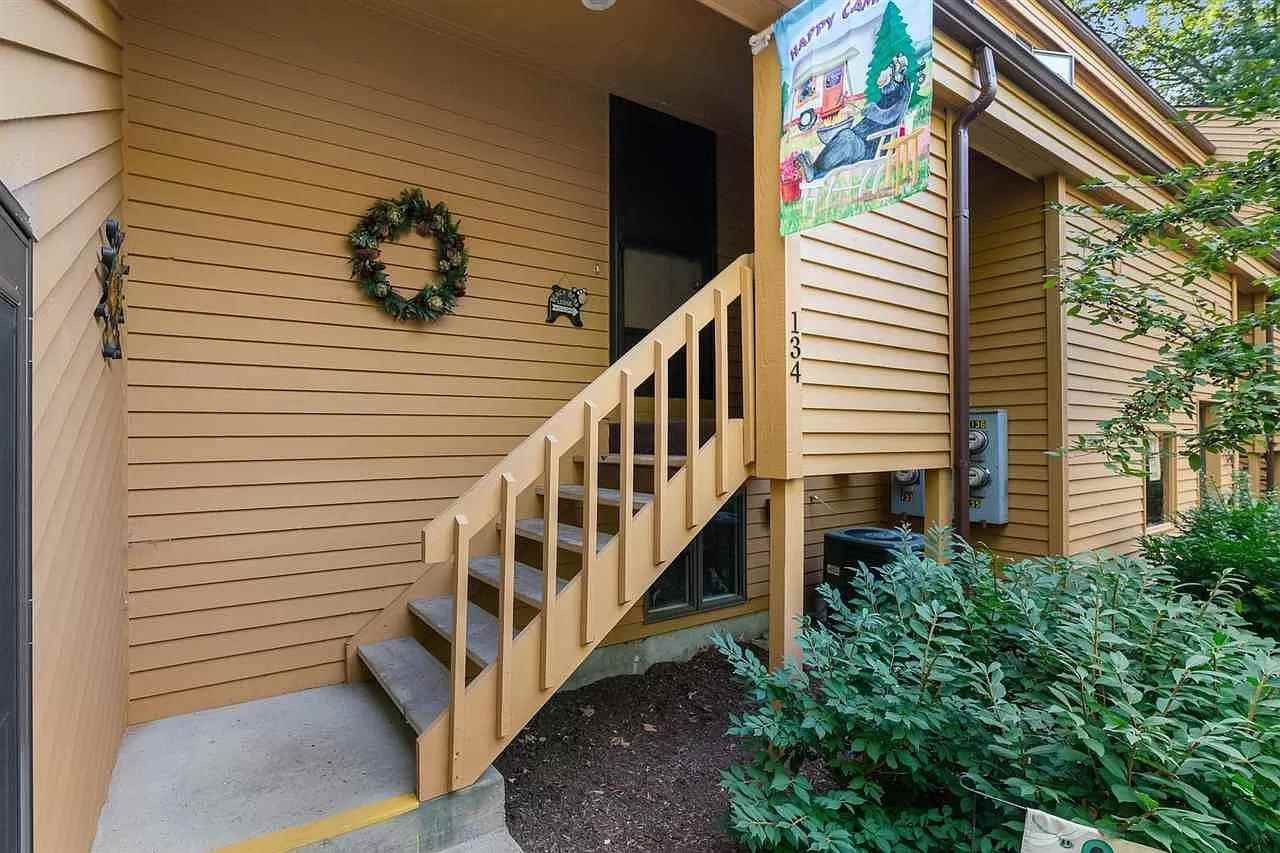 4749 S Pleasantview Road Harbor Springs MI 49740