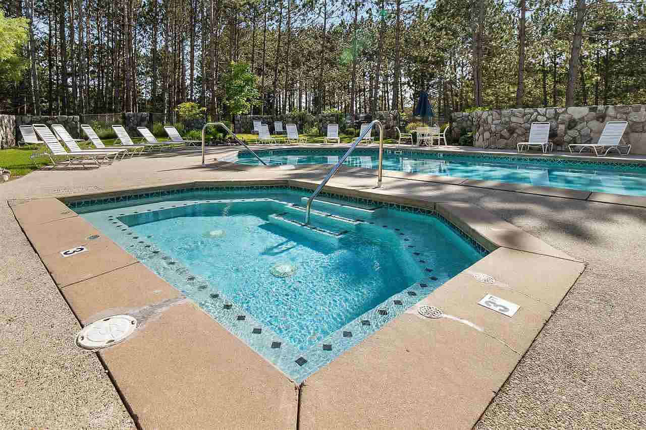 4749 S Pleasantview Road Harbor Springs MI 49740