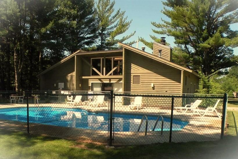 6865 Pinebrook Drive Bellaire MI 49615