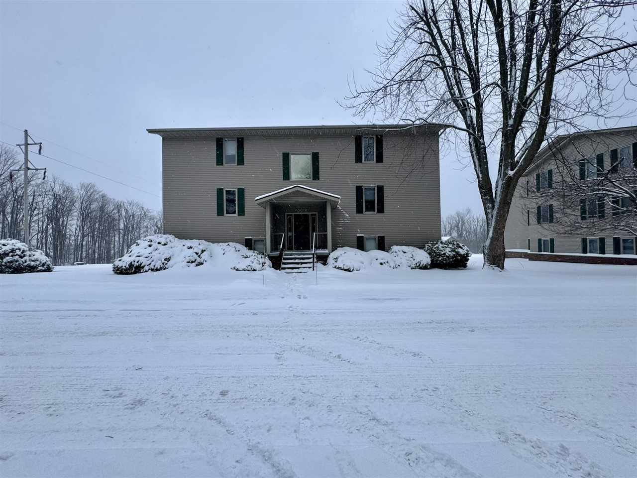 2083 Woods Lane Petoskey MI 49770