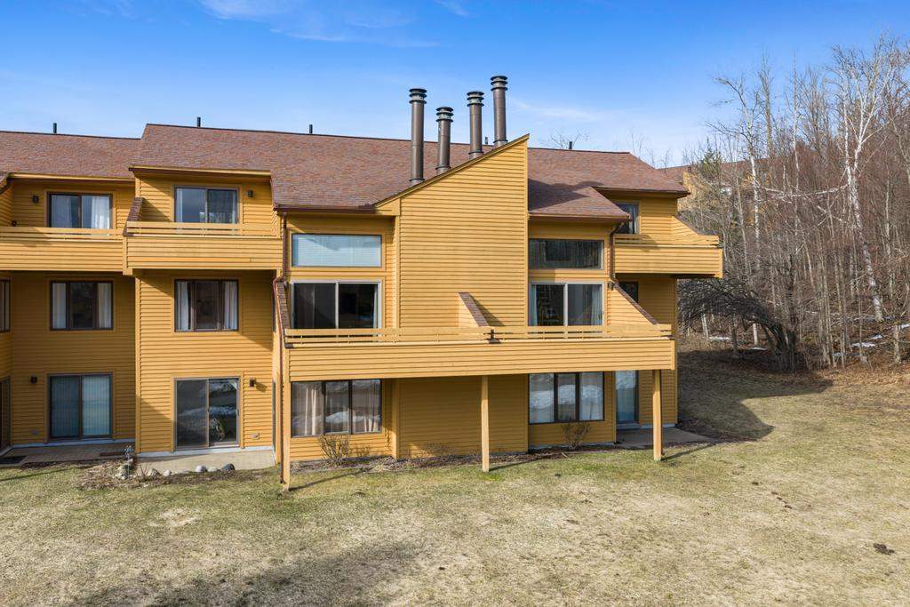 4749 Pleasantview Road Harbor Springs MI 49740