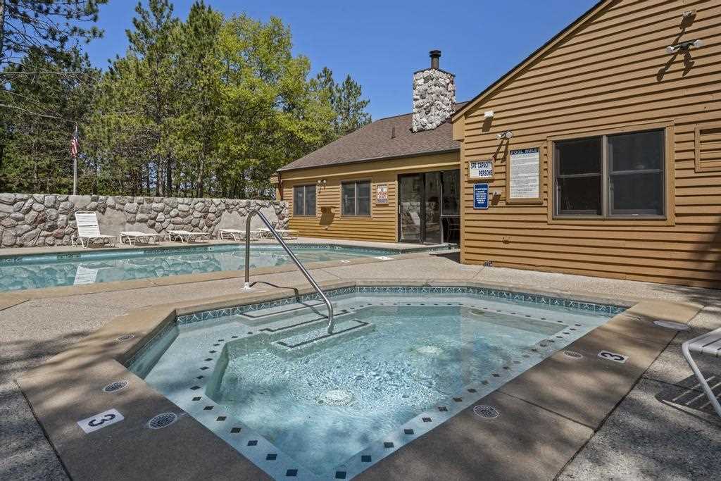 4749 Pleasantview Road Harbor Springs MI 49740