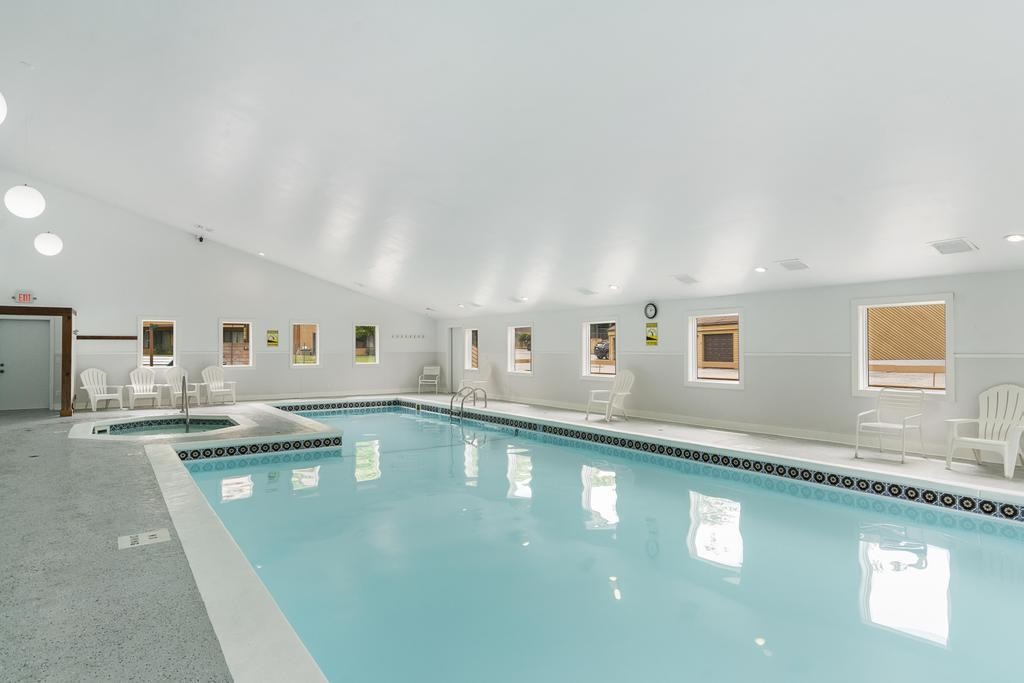 4749 Pleasantview Road Harbor Springs MI 49740