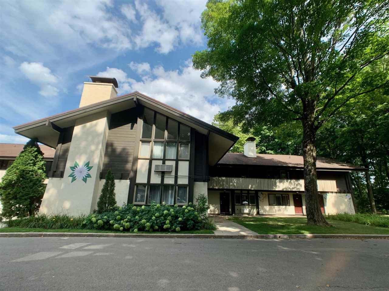 02611 Condo Loop ( Pvt ) Boyne Falls MI 49713