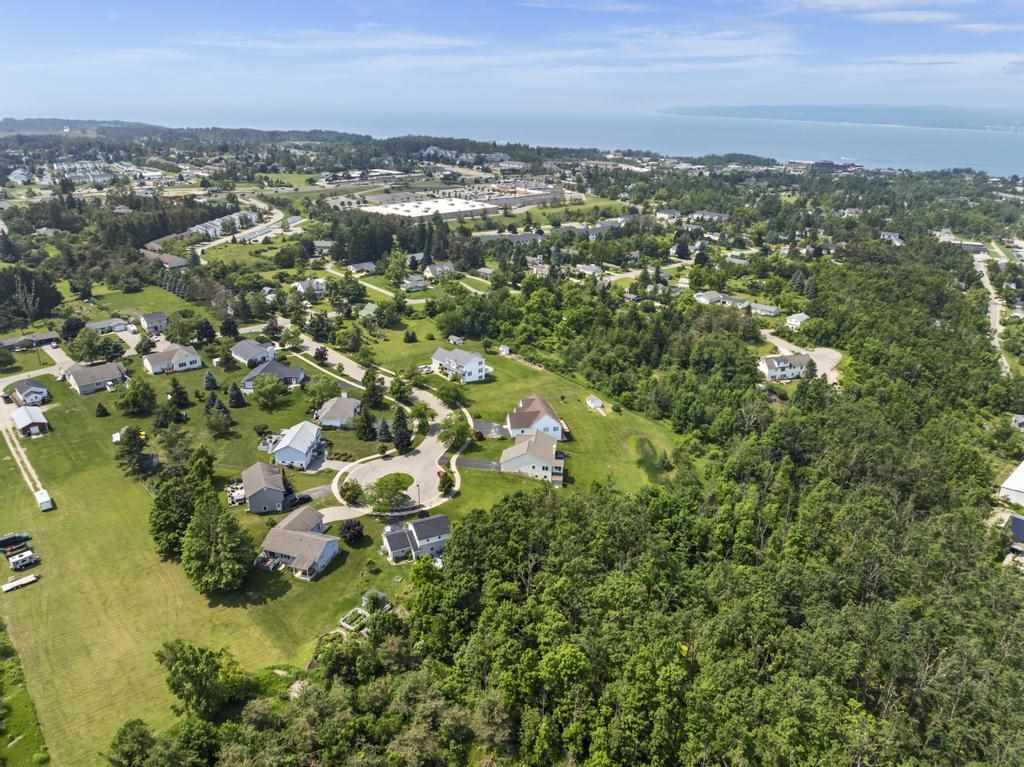 200 Lakewood Court Petoskey MI 49770