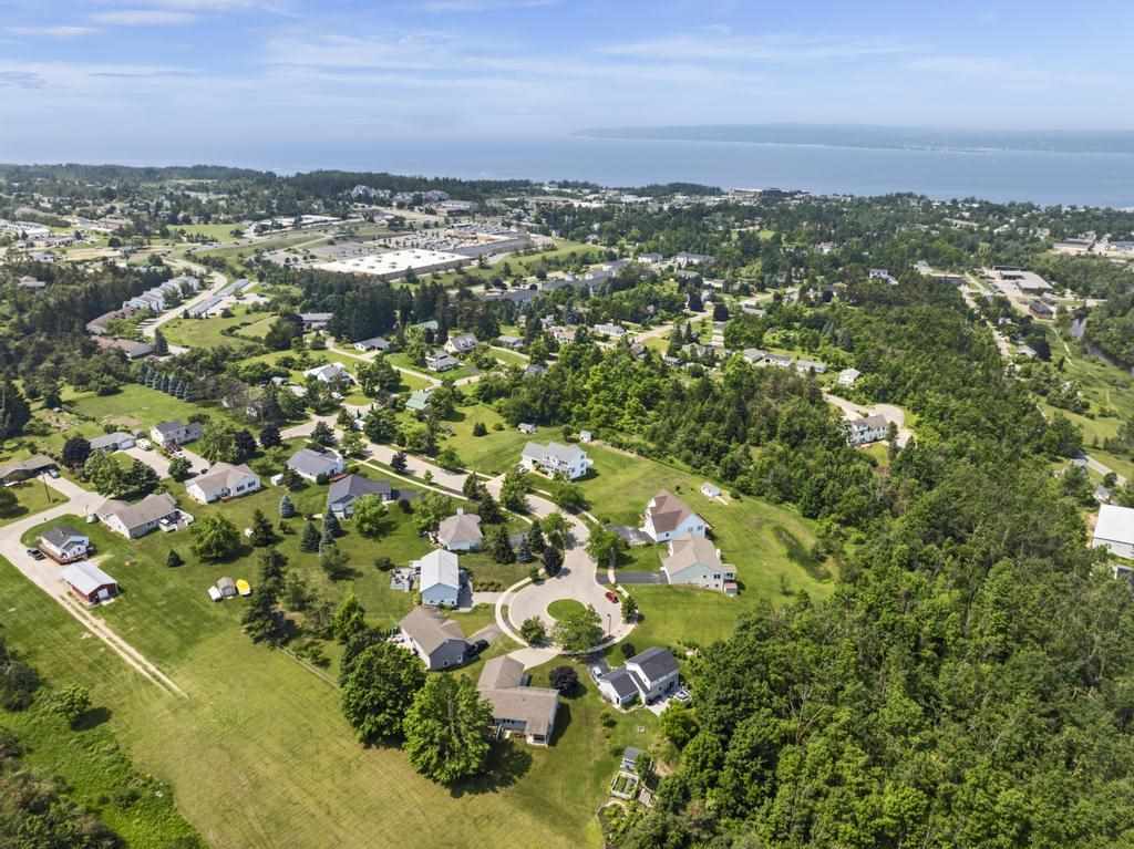 200 Lakewood Court Petoskey MI 49770