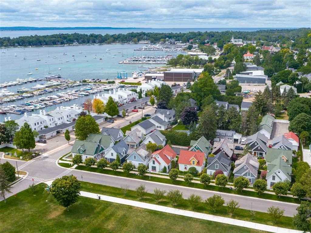 575 E Bay Street Harbor Springs MI 49740-9747