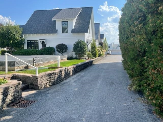 575 E Bay Street Harbor Springs MI 49740-9747