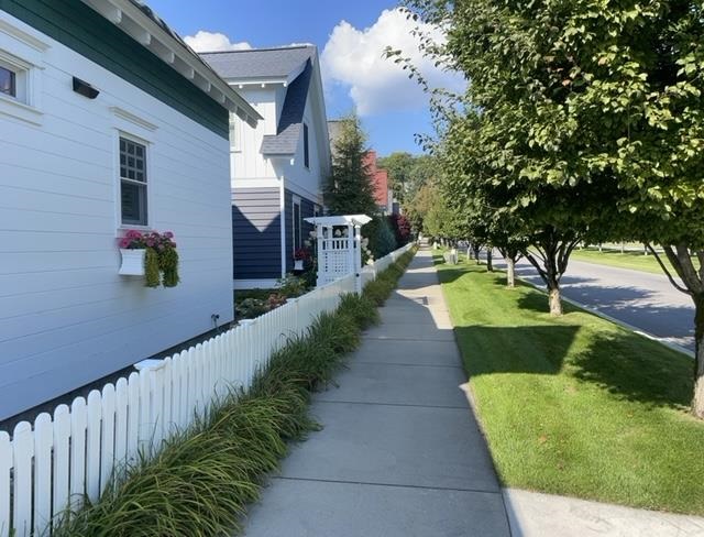 575 E Bay Street Harbor Springs MI 49740-9747