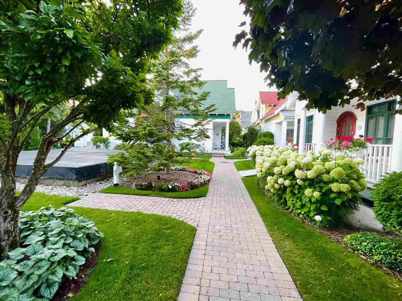 575 E Bay Street Harbor Springs MI 49740-9747