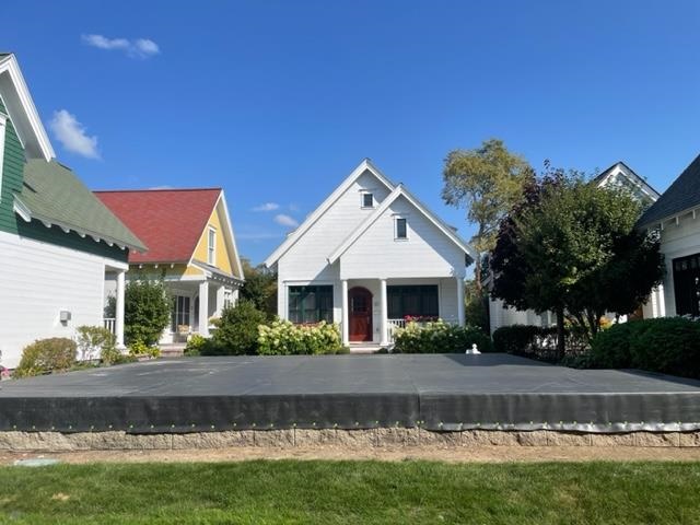 575 E Bay Street Harbor Springs MI 49740-9747