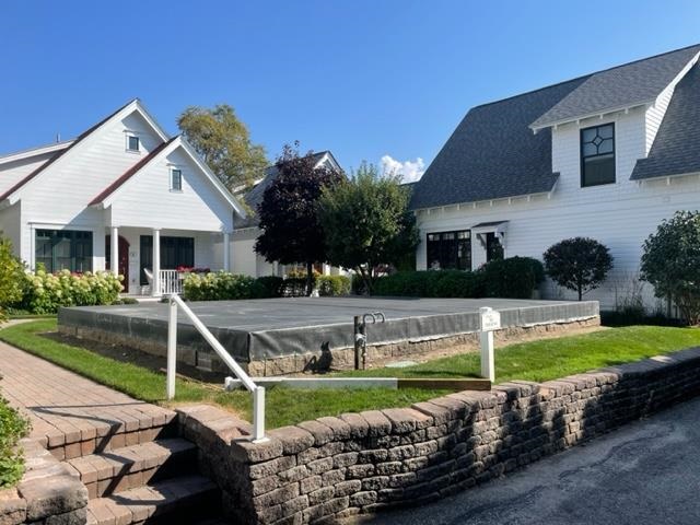 575 E Bay Street Harbor Springs MI 49740-9747