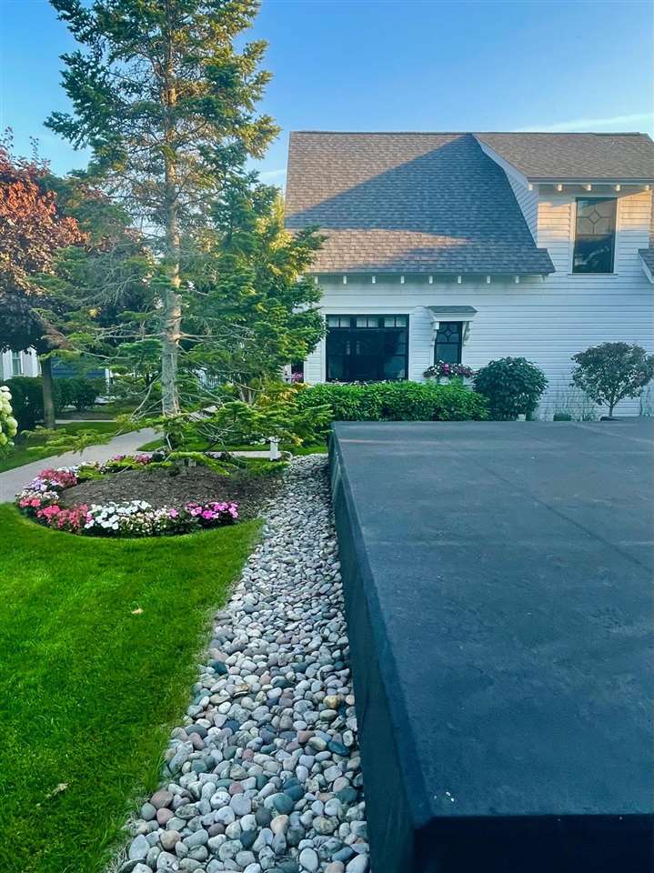 575 E Bay Street Harbor Springs MI 49740-9747