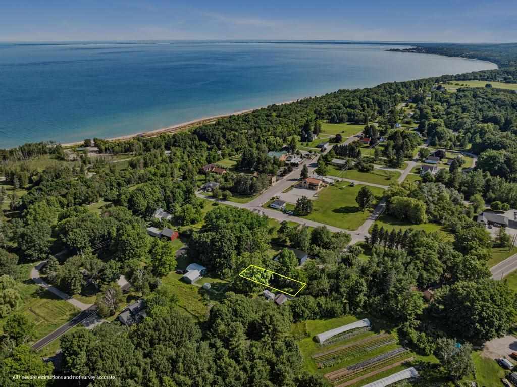 Tbd Wadsworth Street Harbor Springs MI 49740
