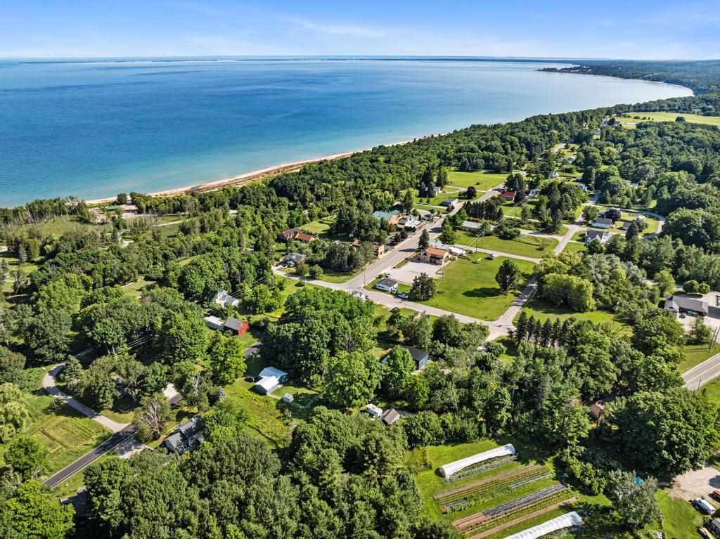 Tbd Wadsworth Street Harbor Springs MI 49740
