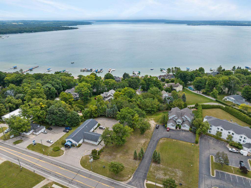 840 Petoskey Avenue Charlevoix MI 49720