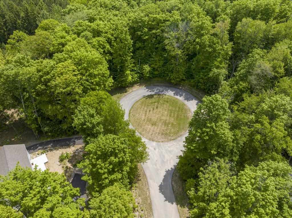 8031 Pleasantview Woods Drive Harbor Springs MI 49740