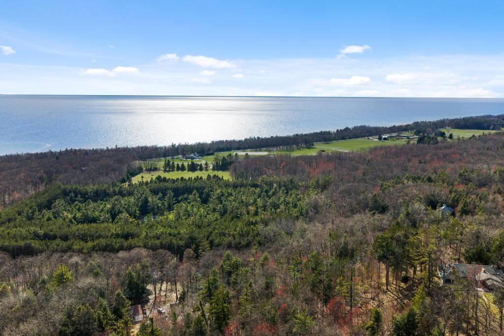 5870 Lodgepole Harbor Springs MI 49740
