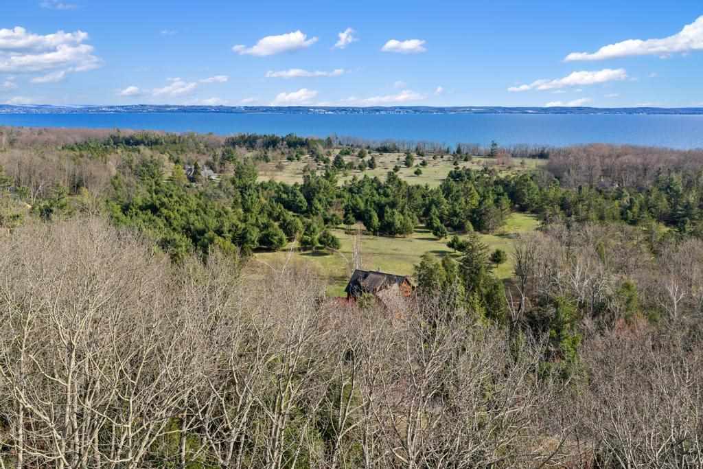 5870 Lodgepole Harbor Springs MI 49740