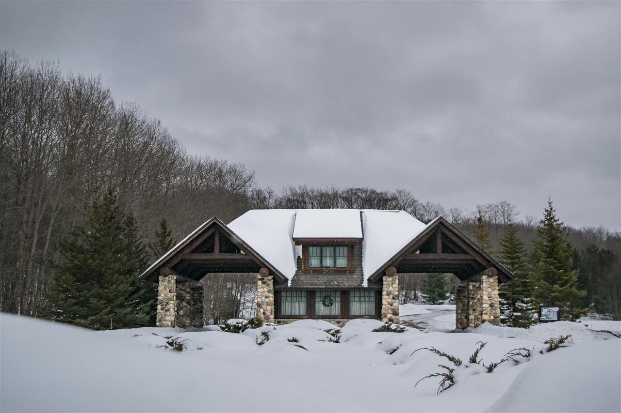 6129 Wintergreen Drive Harbor Springs MI 49740