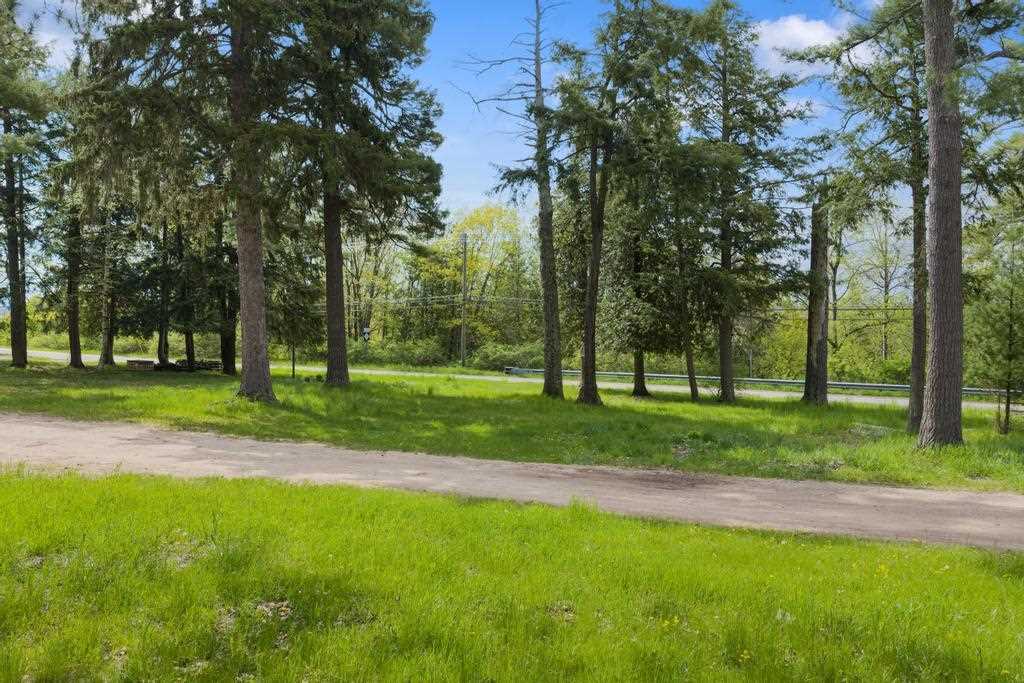 582 W Bluff Drive Harbor Springs MI 49770-000