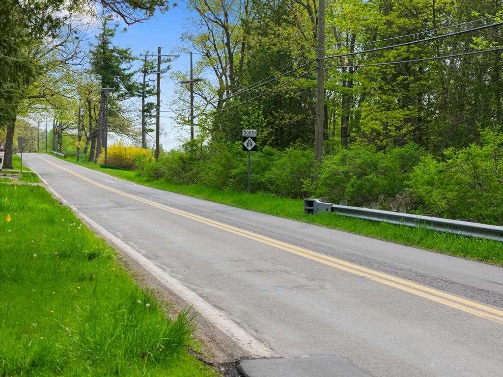 582 W Bluff Drive Harbor Springs MI 49770-000