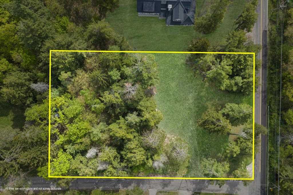582 W Bluff Drive Harbor Springs MI 49770-000