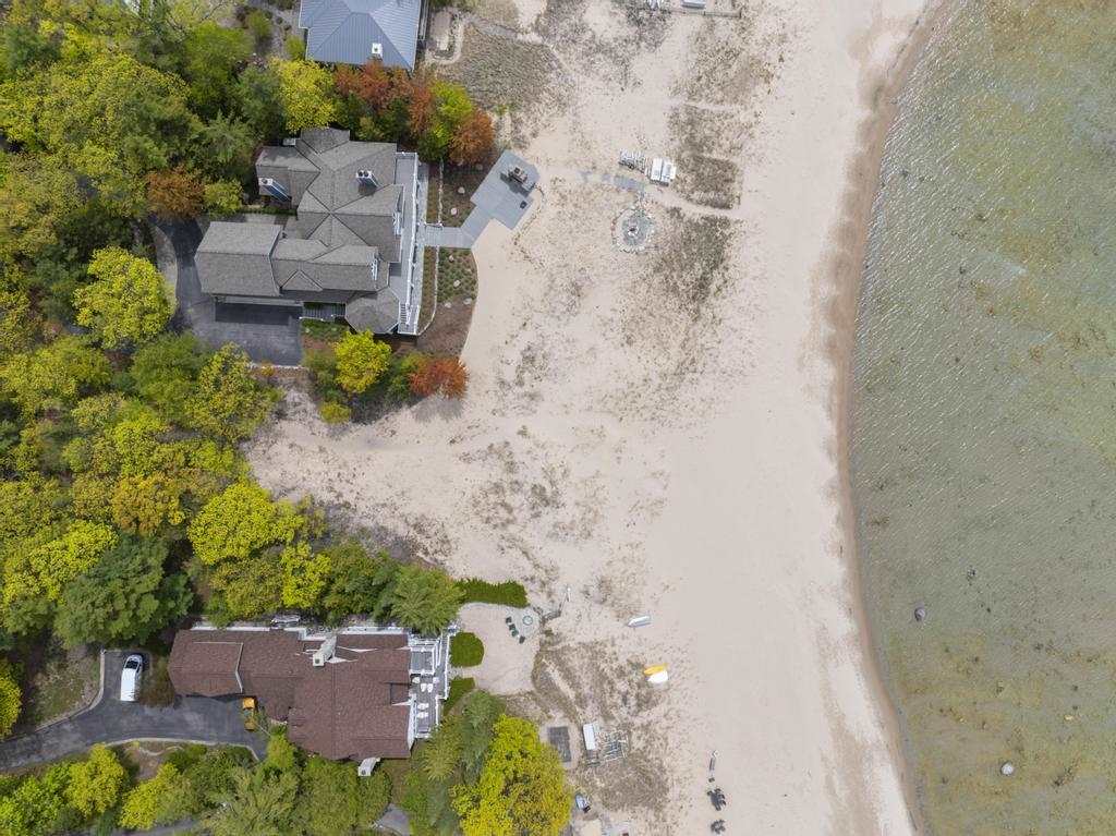 8385 Seven Mile Point Court Harbor Springs MI 49740