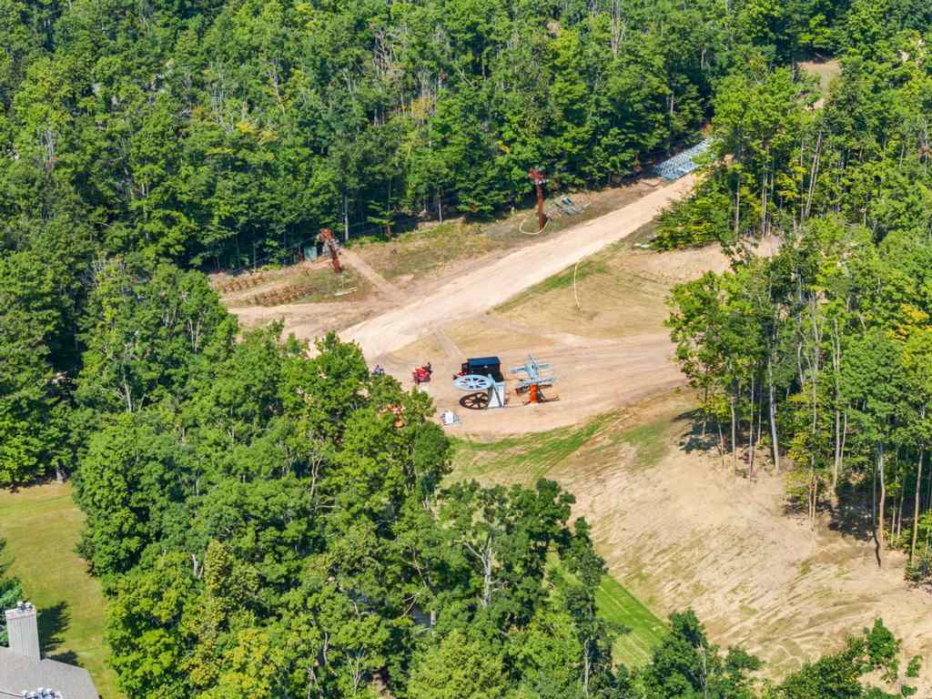 6093 Wintergreen Harbor Springs MI 49740