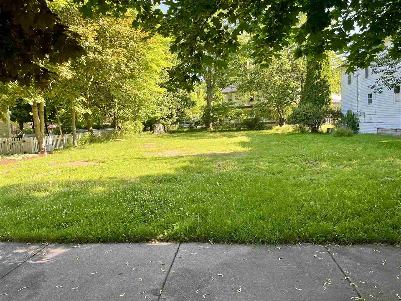 101 Ainslie Street Charlevoix MI 49720