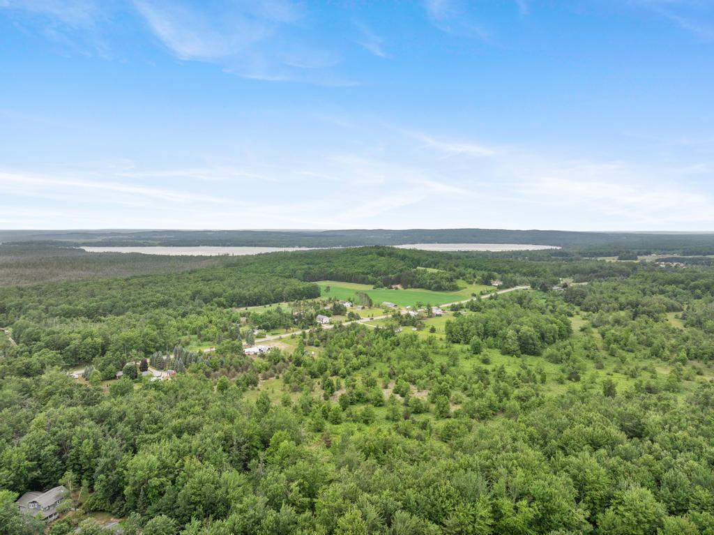 8605 Springridge Drive Petoskey MI 49770