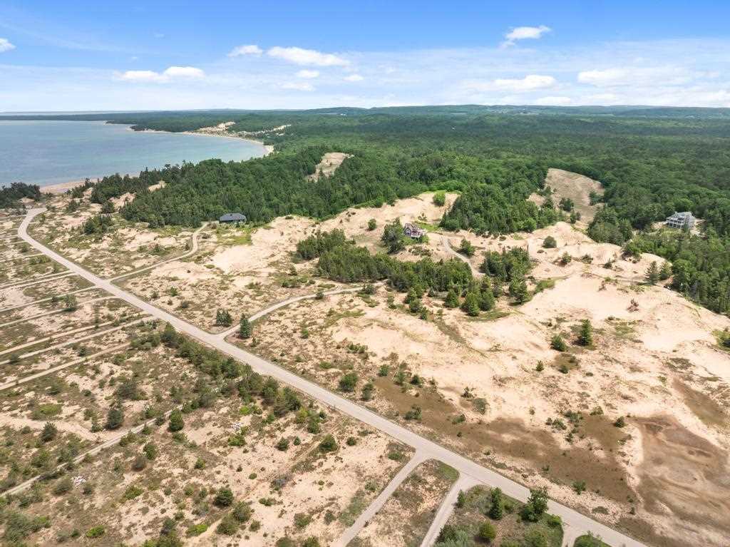 3645 Sturgeon Bay Shore Trail Harbor Springs MI 49740