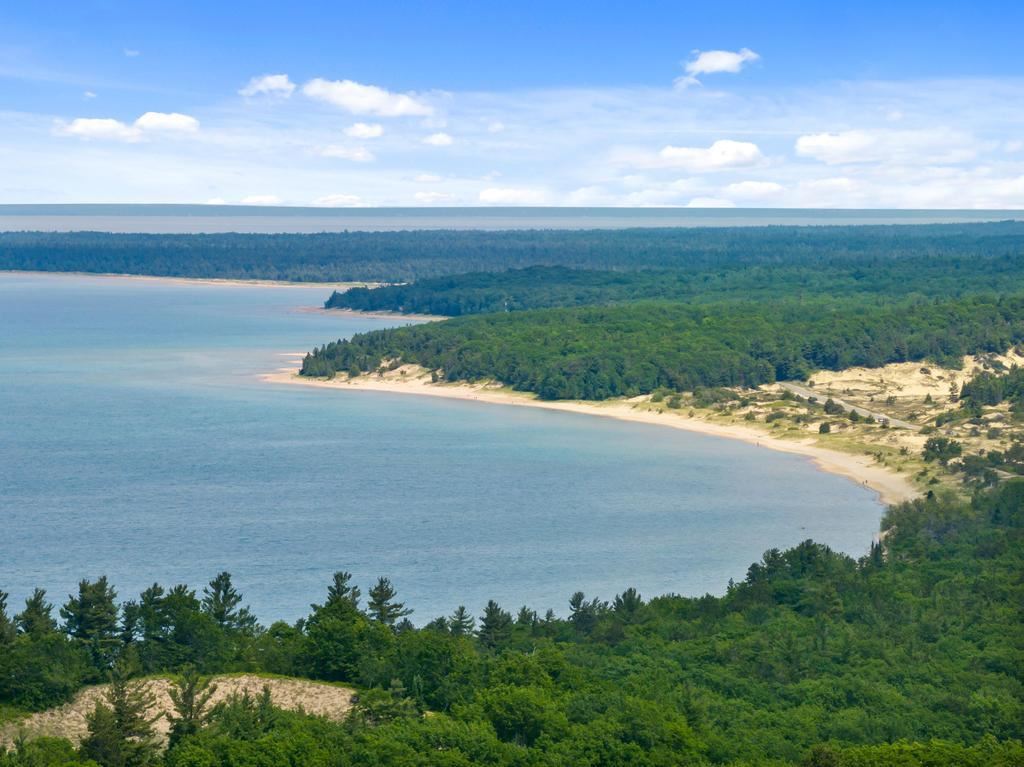 3645 Sturgeon Bay Shore Trail Harbor Springs MI 49740