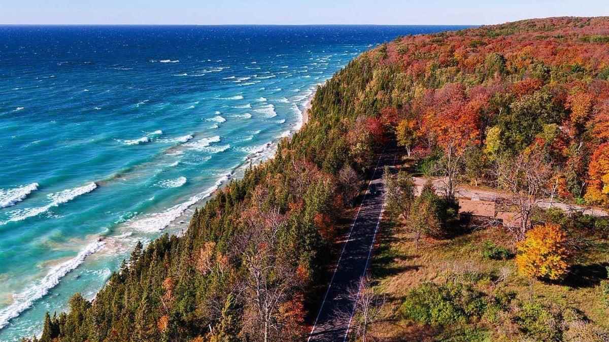 8383 Pine Ridge Drive Harbor Springs MI 49740