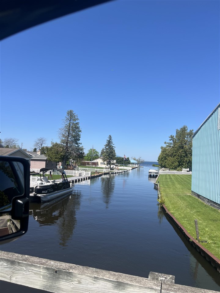 6647 Barbara Avenue Indian River MI 49749