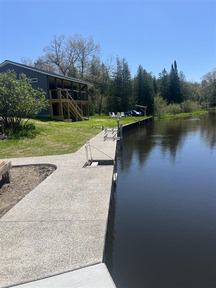 6647 Barbara Avenue Indian River MI 49749