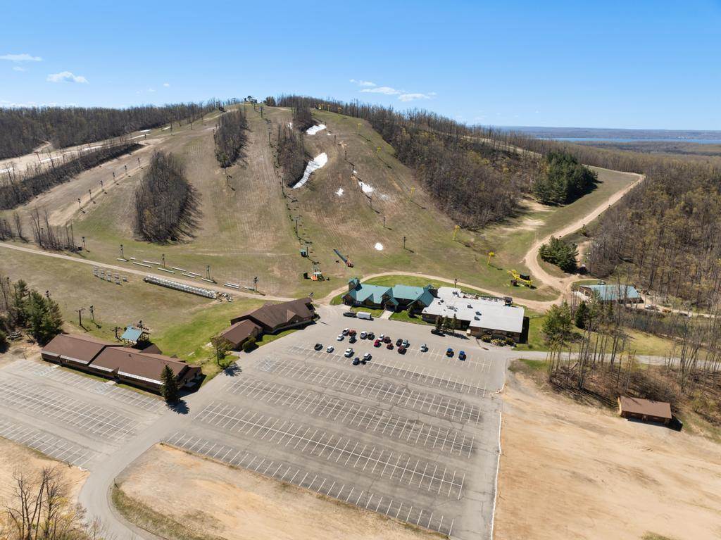 5310 Lauretian Drive Harbor Springs MI 49740