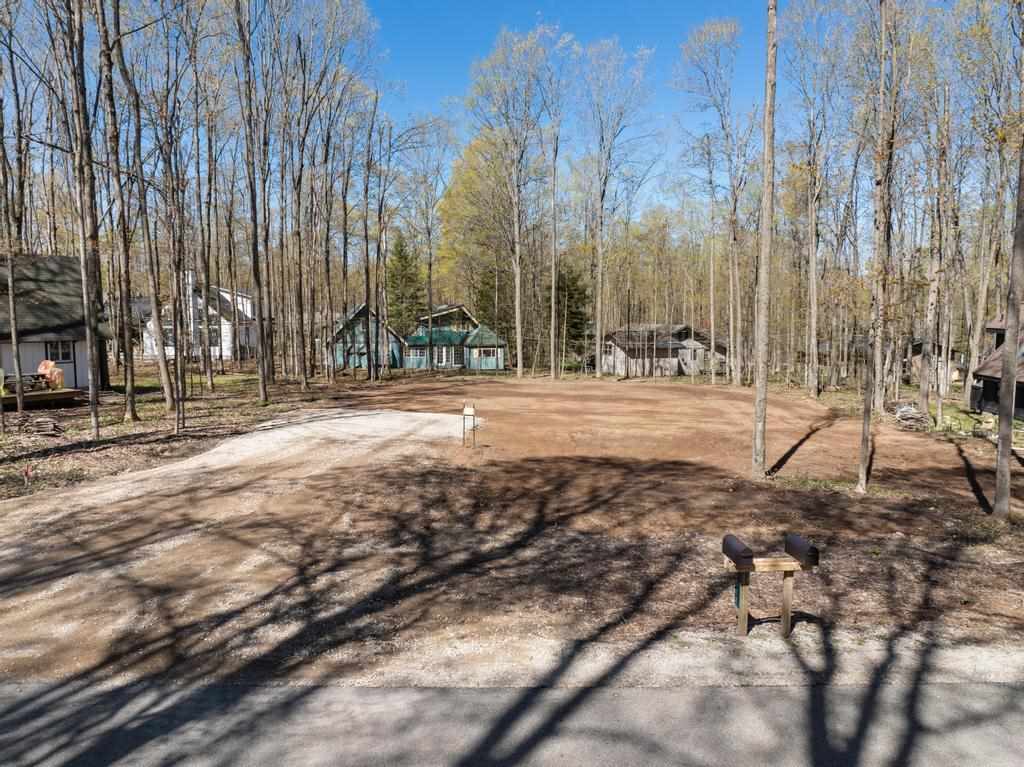 5310 Lauretian Drive Harbor Springs MI 49740