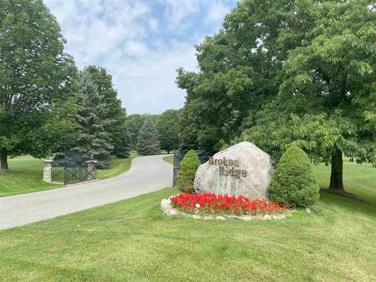 8167 East Ridge Road Harbor Springs MI 49740
