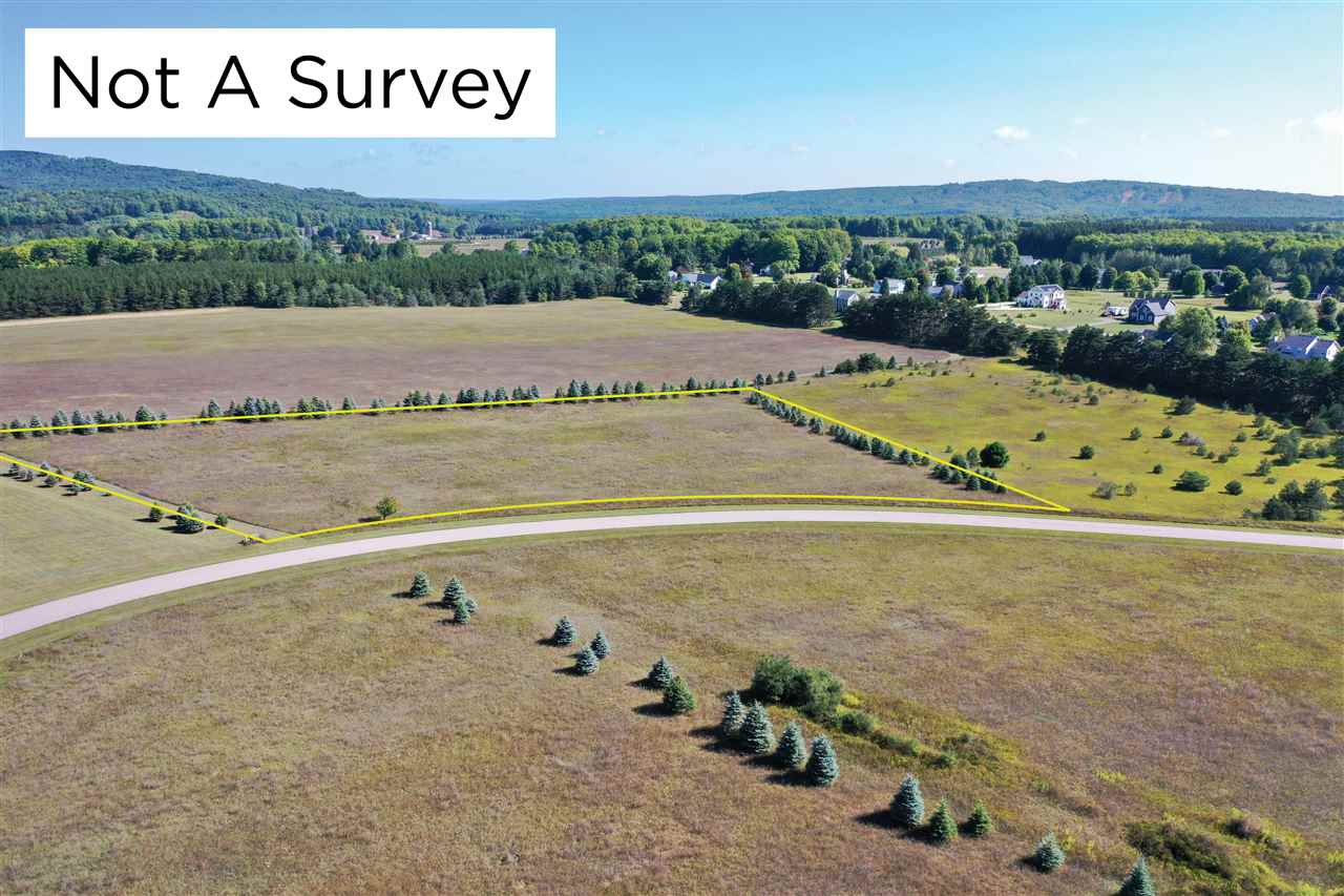 7920 Lindy Lane Harbor Springs MI 49740