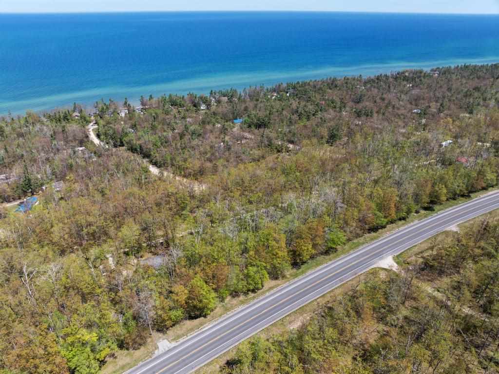 8724 U.s 23 Highway Cheboygan MI 49721