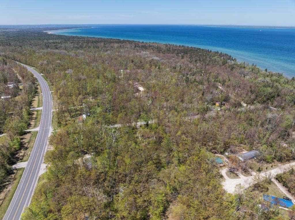 8724 U.s 23 Highway Cheboygan MI 49721