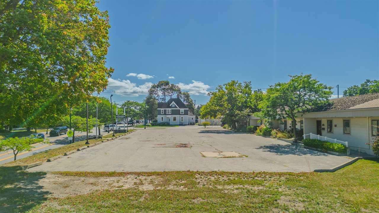 101 W Hurlbut Charlevoix MI 49720