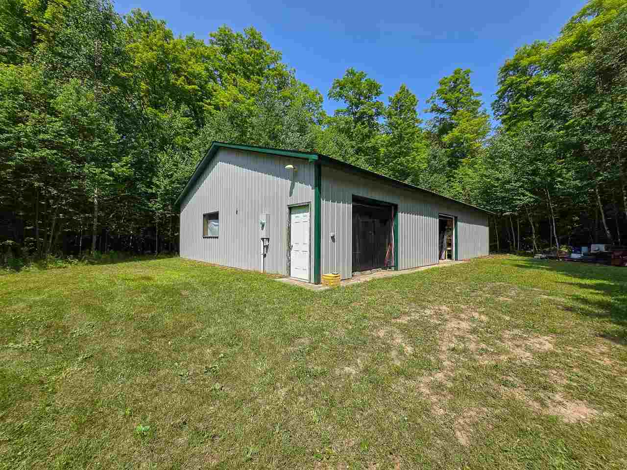 11414 Mccleary Road Carp Lake MI 49718