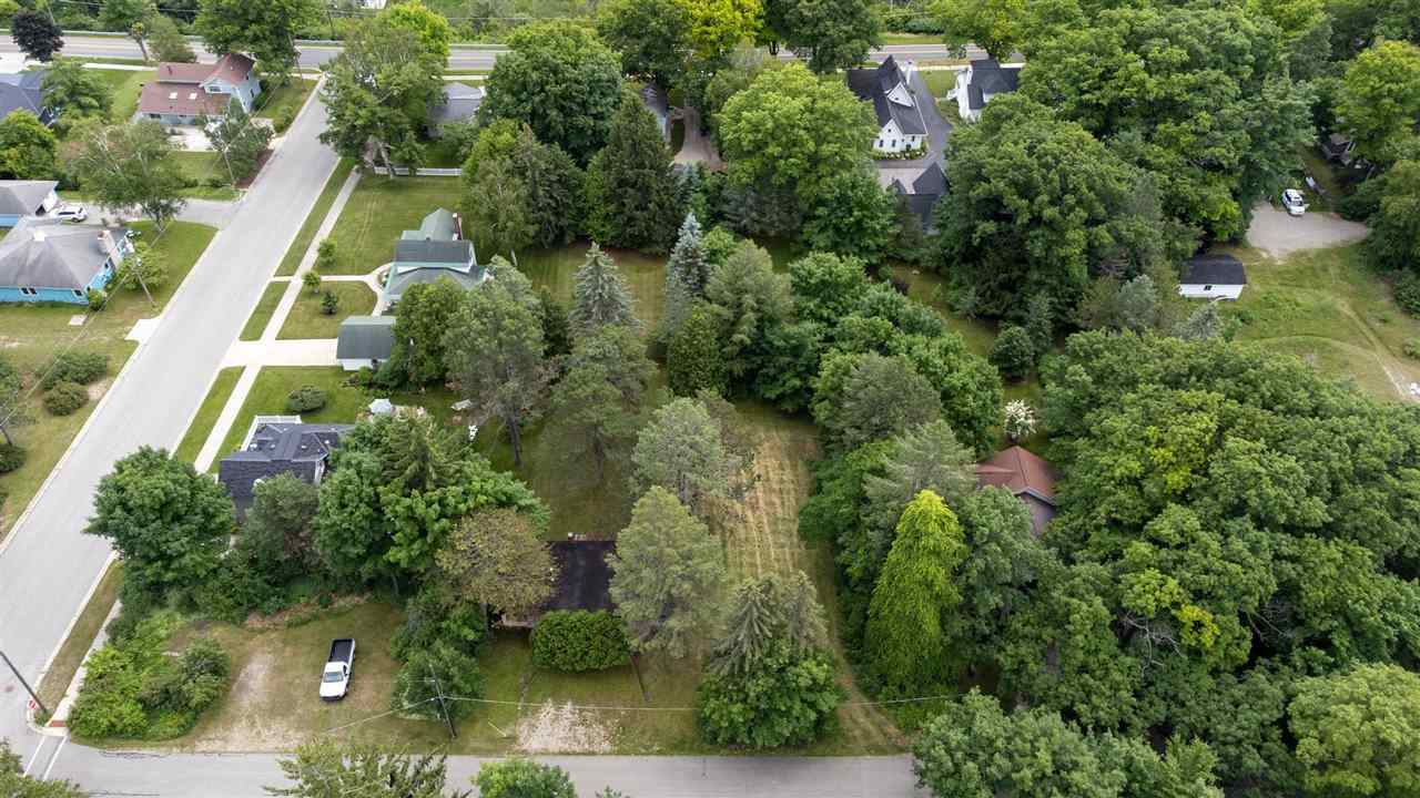 443 W Summit Street Harbor Springs MI 49740