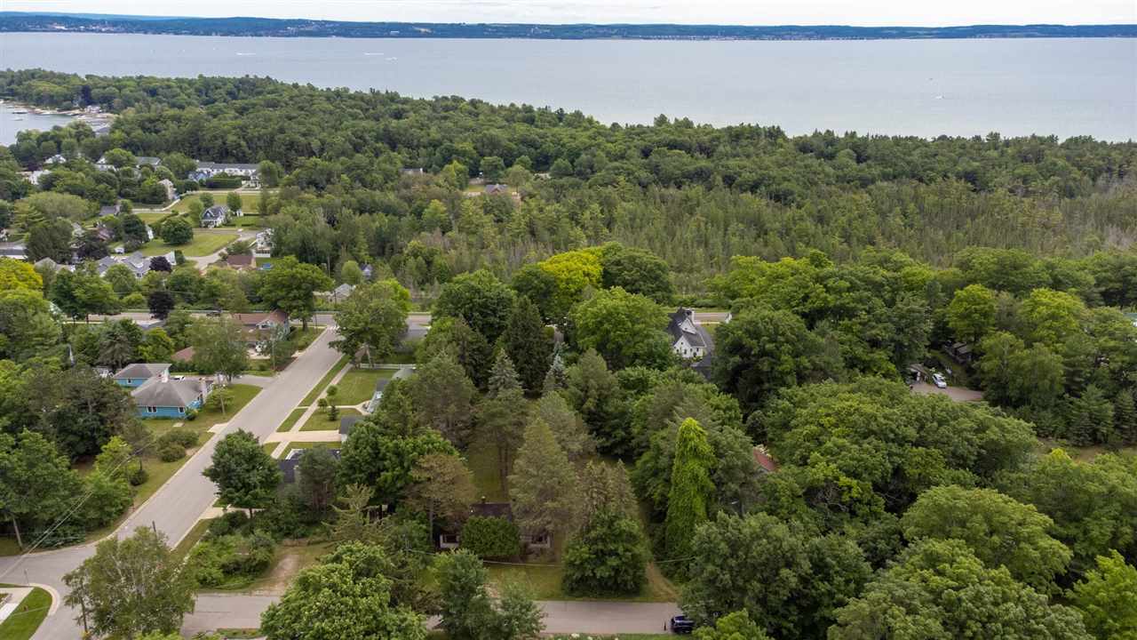 443 W Summit Street Harbor Springs MI 49740