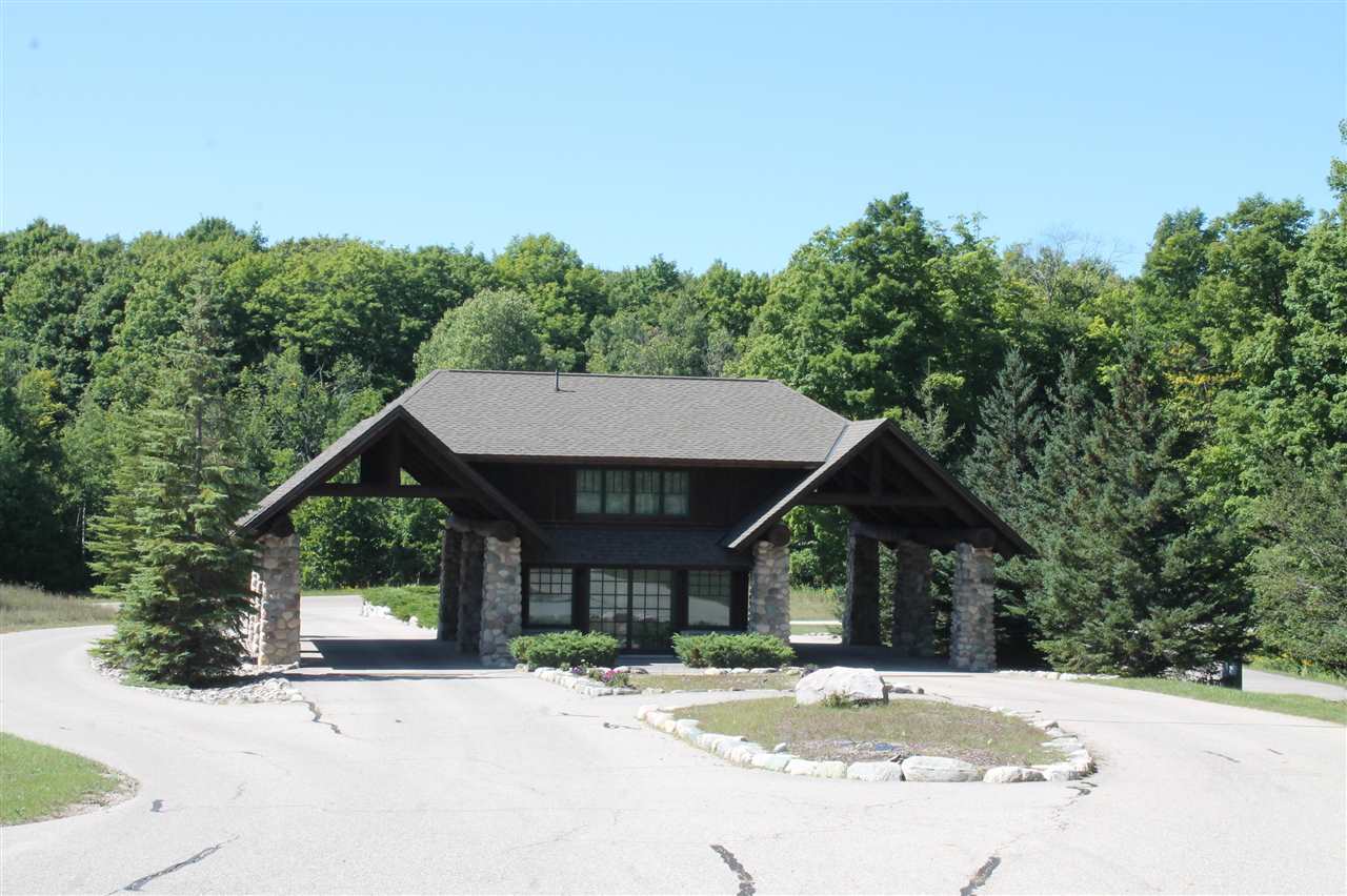 Tbd Wintergreen Harbor Springs MI 49770